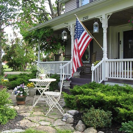 The Bella Ella Bed And Breakfast Canandaigua Exterior photo