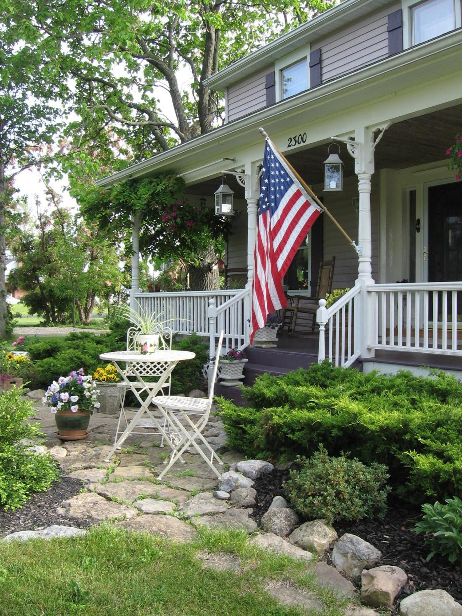 The Bella Ella Bed And Breakfast Canandaigua Exterior photo