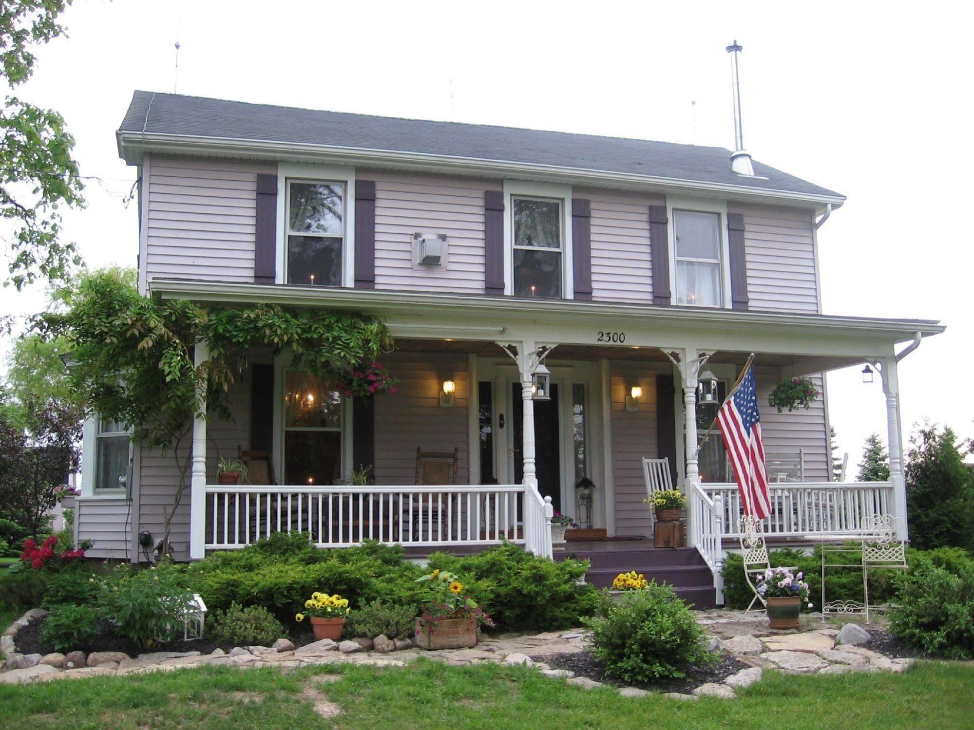 The Bella Ella Bed And Breakfast Canandaigua Exterior photo